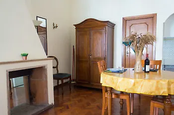 C And C Navona Apartment