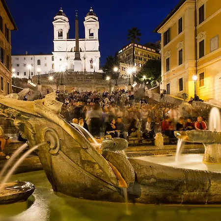 C And C Navona Apartment